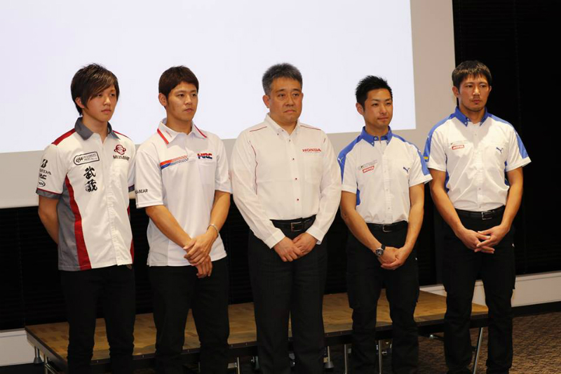 Masashi Yamamoto (Honda Motorsports Senior Manager) e Takumi Takahashi>