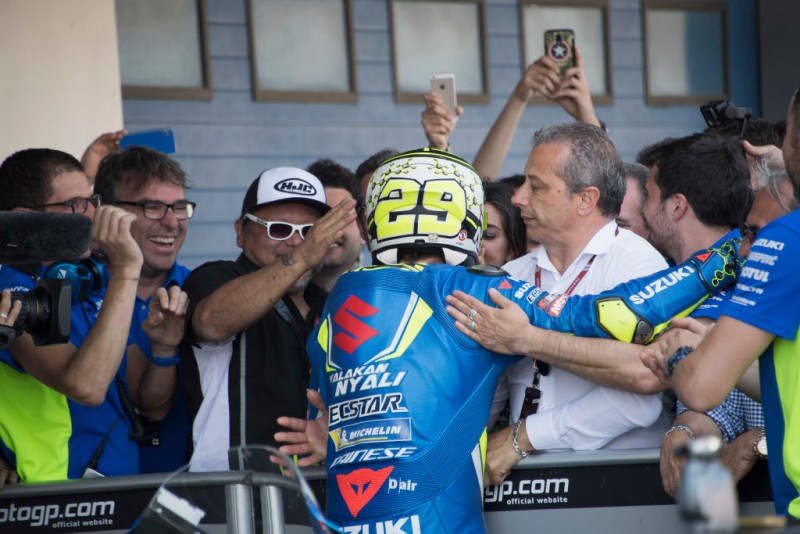 SPAIN - MAY 06:  Andrea Iannone of Italy and Team Suzuki ECSTAR celebrates the MotoGP third place with mechanic at the end of the MotoGp race during the MotoGp of Spain - Race at Circuito de Jerez on May 6
