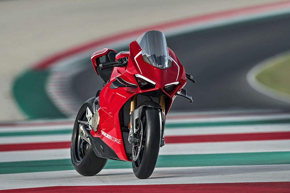 03_DUCATI PANIGALE V4 R ACTION_UC69241_Low>