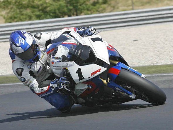FSBK Le Vigeant Gara 2: Nigon batte Gimbert nel confronto in BMW