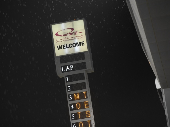 MotoGP: breve scroscio di pioggia a Losail