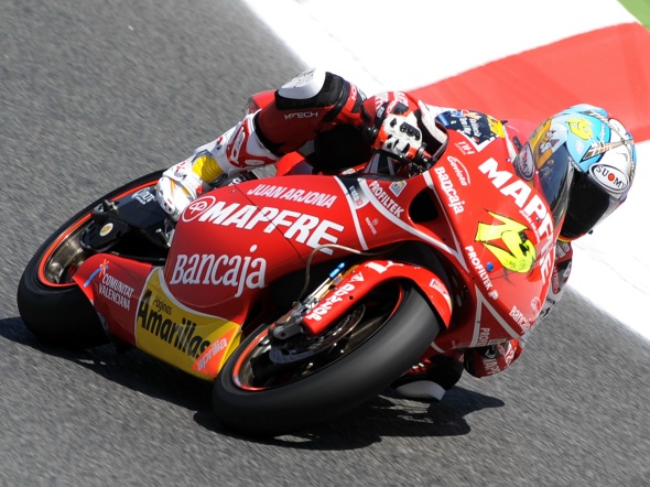 250cc Barcellona Gara: sbaglia Simoncelli e vince Bautista