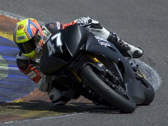 Moto2: Roberto Rolfo velocissimo a Valencia, tempi da 250