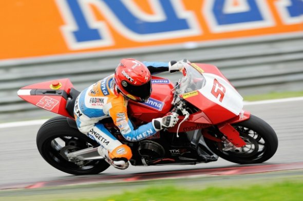125cc: Jasper Iwema corre tra le moto elettriche ad Assen