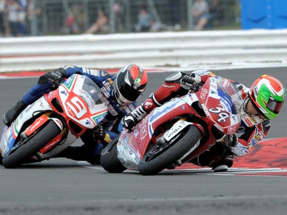 Superstock 1000: sintesi del weekend di gare a Silverstone