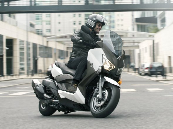 Yamaha X-MAX 400