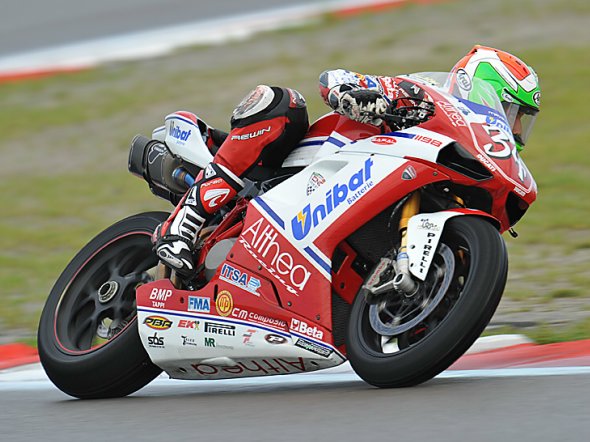 Superstock 1000 Nurburgring Prove 2: duello Giugliano-Petrucci