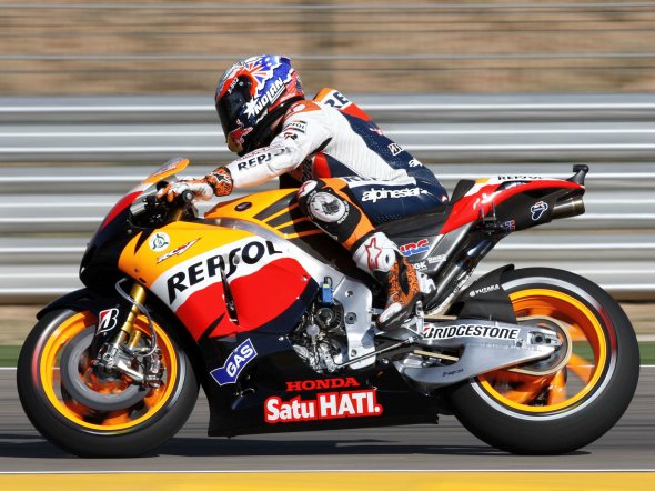 MotoGP Valencia Prove Libere 1: Stoner 1° su Pedrosa, Rossi è 3°