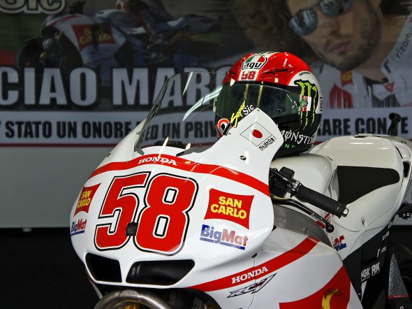 Il “minuto di casino” in memoria di Marco Simoncelli, che emozione