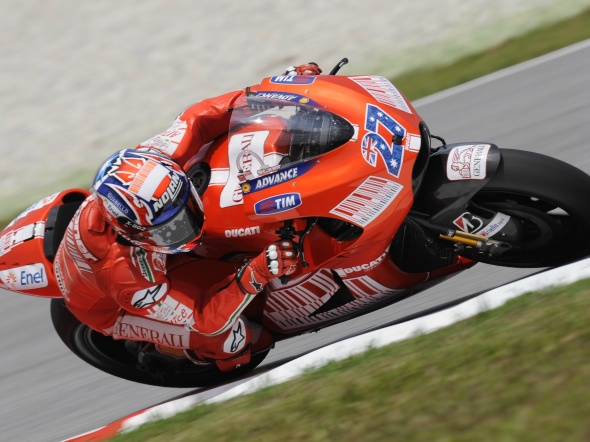 MotoGP Sepang Warm Up: Casey Stoner balza al comando