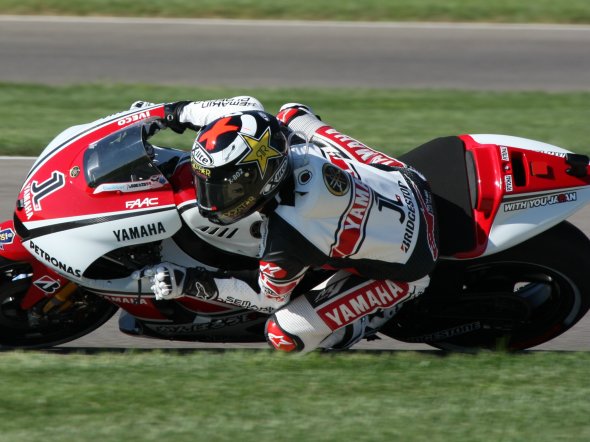 MotoGP: Jorge Lorenzo inizia la riabilitazione, pronto per il 2012