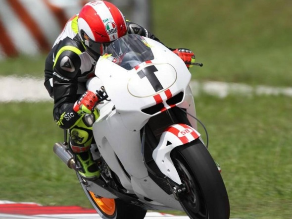 MotoGP: pioggia per Simoncelli e Aoyama a Sepang