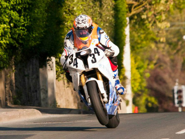 Tourist Trophy: Simon Andrews con Penz13.com BMW Racing Team