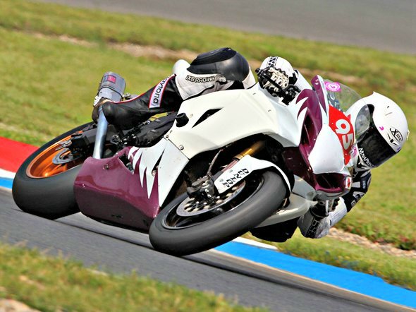 8h Oschersleben: Suzuki S.E.R.T. davanti a Yamaha YART nelle prime prove libere