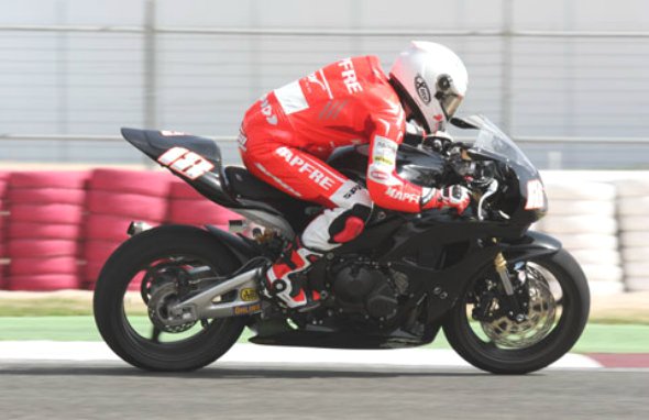 Moto2: Nico Terol si allena ad Albacete con una CBR 600RR