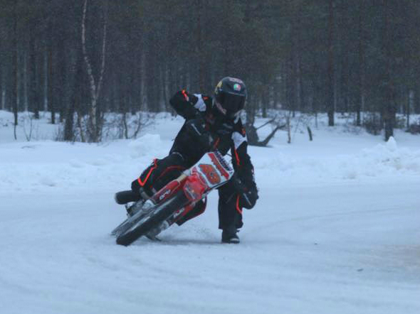 MotoGP: Maverick Vinales e Jack Miller si danno all’Ice Racing
