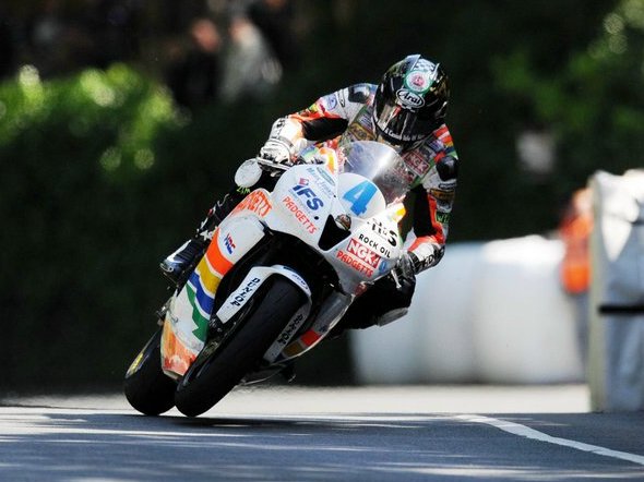 Tourist Trophy: Ian Hutchinson “Non ho firmato nulla per il 2011”