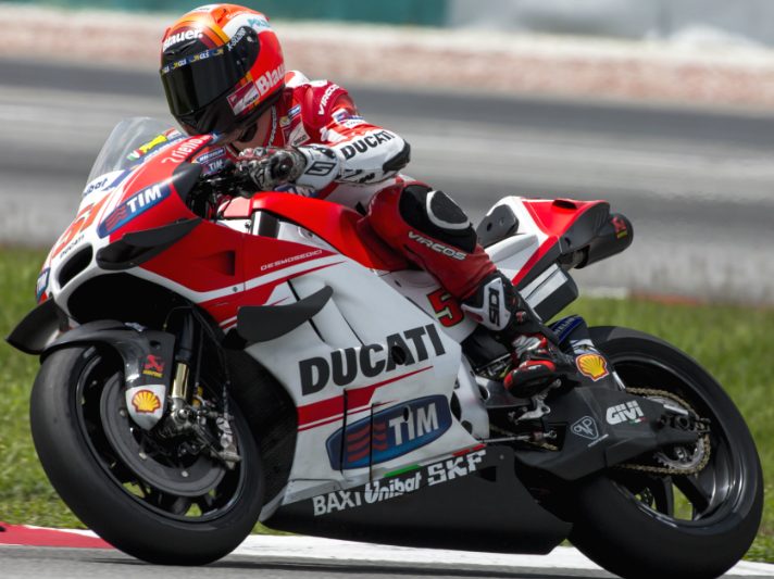 MotoGP: Michele Pirro in azione a Sepang tra GP16, GP15 e test sotto la pioggia