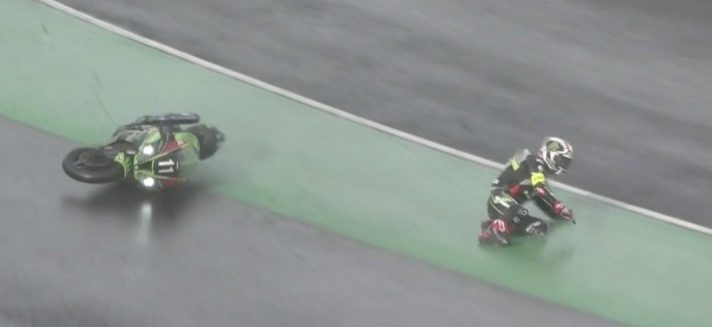 8h Suzuka: -2,5 ore, Jonathan Rea cade dietro la safety car