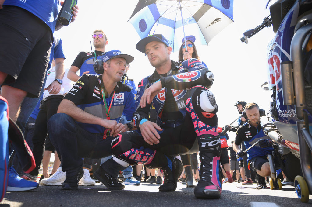 PHILLIP ISLAND, AUSTRALIA - FEBRUARY 24: Alex Lowes of Great Britain and PATA Yamaha WorldSBK Teamprepares to start on the grid during Superbike race 2 during the 2019 World Superbikes at Phillip Island Grand Prix Circuit on February 24, 2019 in Phillip Island, Australia. (Photo by Mirco Lazzari gp/Getty Images)