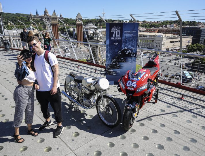 70 anni di Motomondiale, la festa inizia a Barcellona