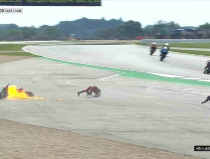 Andrea Dovizioso cade a Silverstone