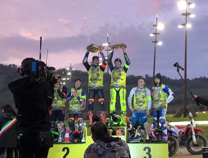 Valentino Rossi il padrone: vince la 100 Km col fratello Luca Marini Valentino Rossi al Ranch di Tavullia