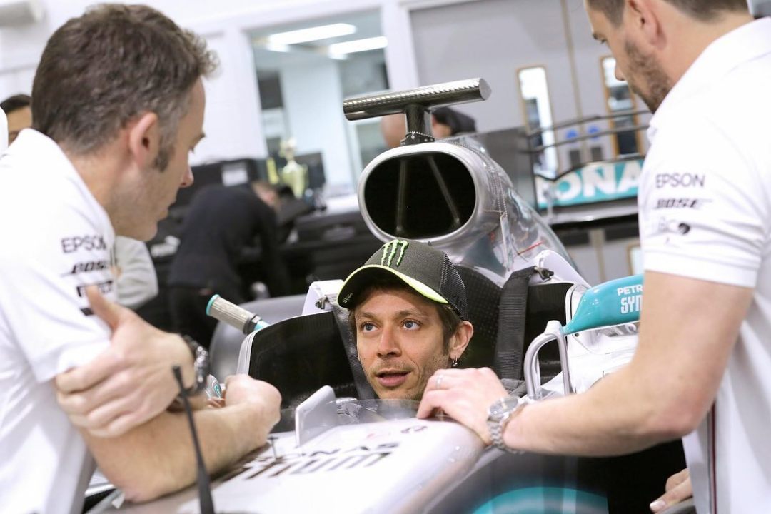 Valentino Rossi sulla Mercedes F1