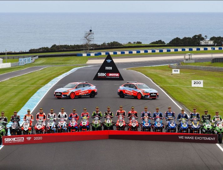 Superbike e Supersport, foto di rito prima del via