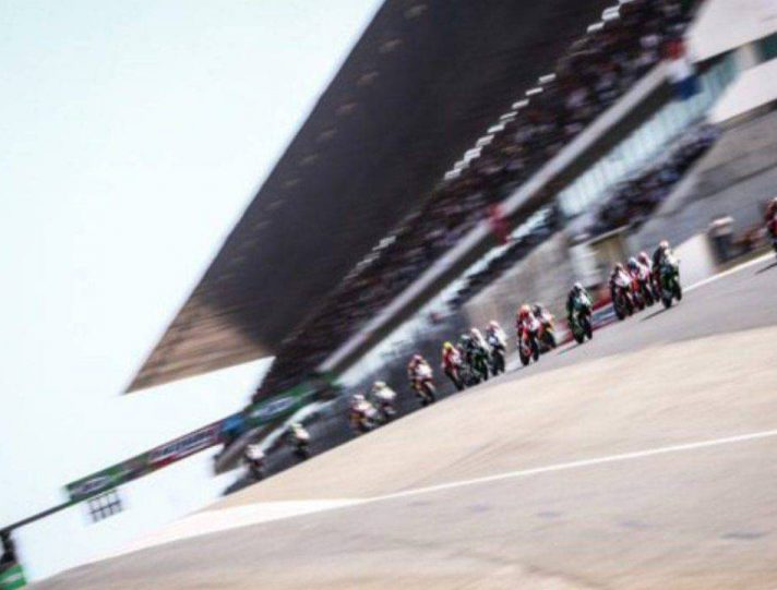 Superbike, il round di Portimão in TV: diretta Sky Sport e orari TV8 portimao superbike sky sport