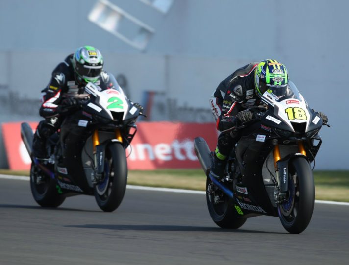 BSB Donington Gara 2: ancora doppietta Honda con gli Irwin Irwin