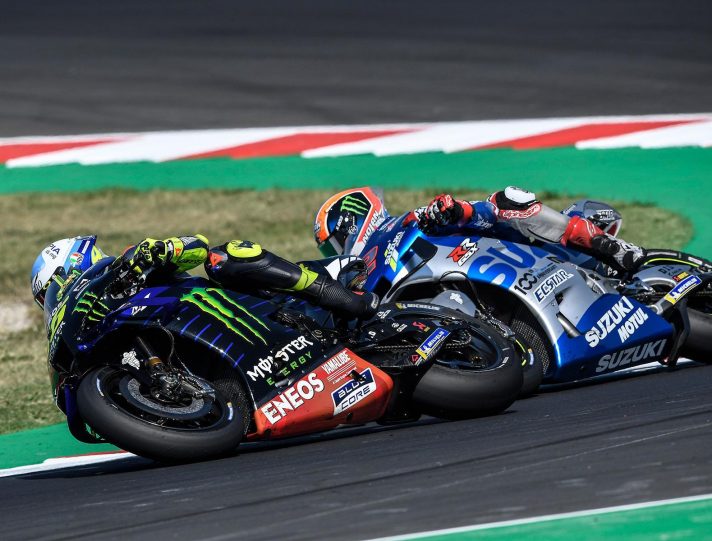 MotoGP: Alex Rins, rimonta fermata dalla spalla e da Valentino Rossi Rossi Rins MotoGP