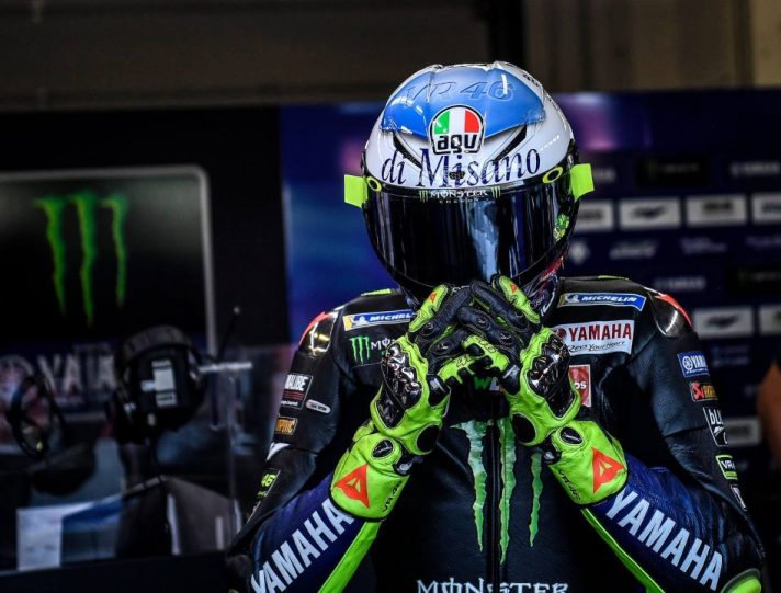 La mamma di Valentino Rossi: “Mi sono vergognata per quel casco” Valentino Rossi MotoGP 2020