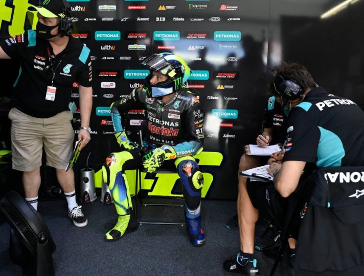 MotoGP, Valentino Rossi nel box Petronas