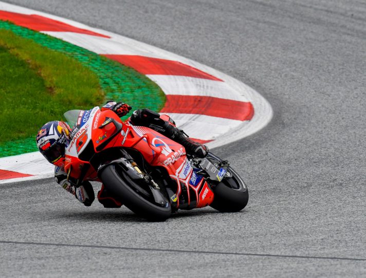 MotoGP, Johann Zarco: la velocità c’è, ma pure dei ‘blocchi’ di troppo johann zarco motogp