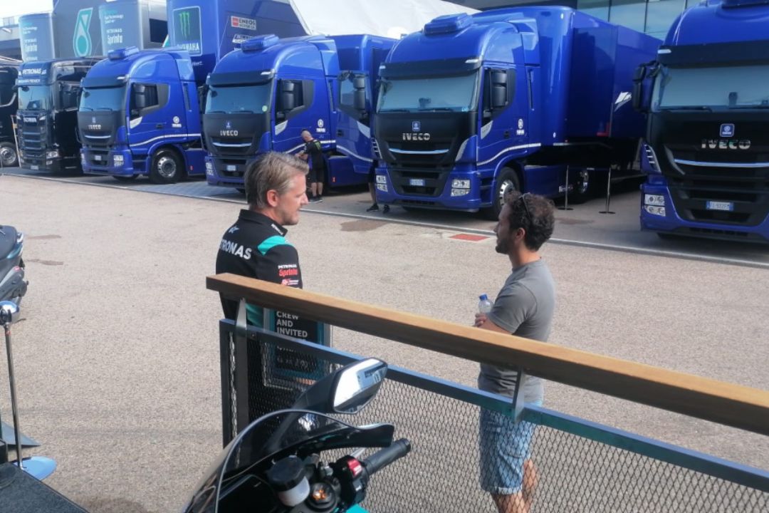 MotoGP, Andrea Dovizioso nel box Petronas