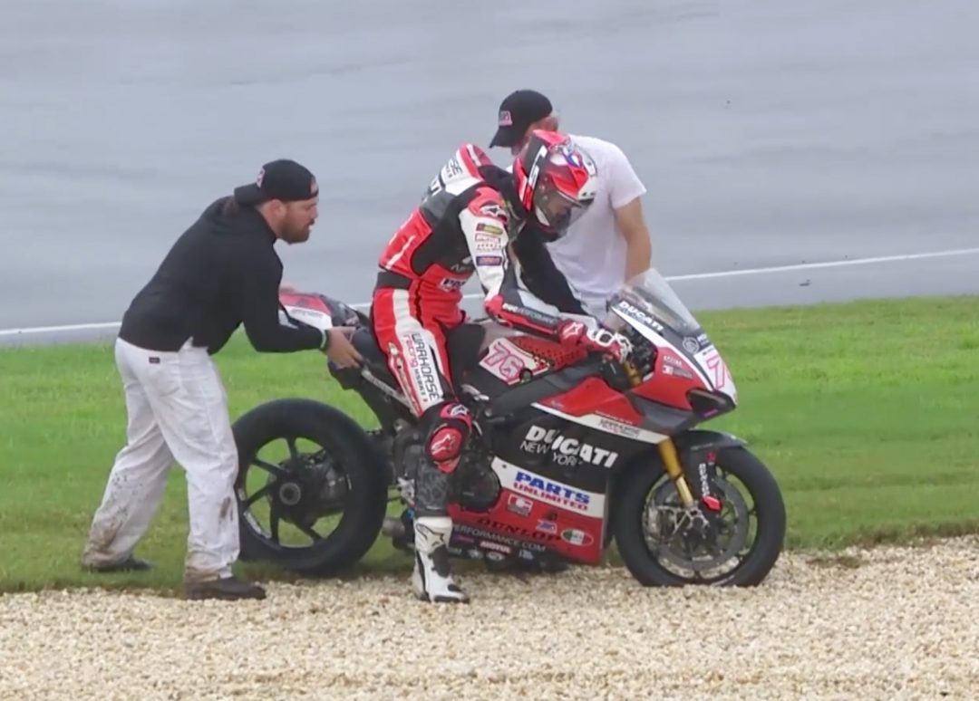 VIDEO MotoAmerica, Barber: Loris Baz show, cade ma va sul podio! Superbike, Loris Baz