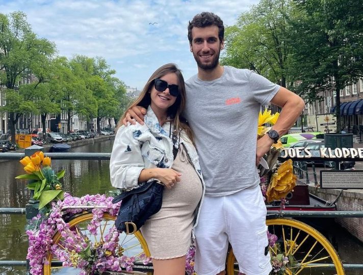 MotoGP: Alex Rins è diventato papà, ecco arrivato il piccolo Lucas alex rins motogp
