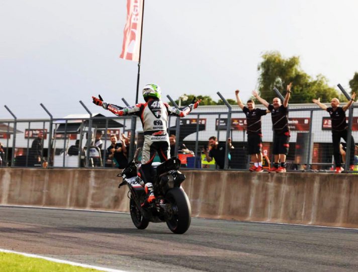 Dominio Bridewell, O’Halloran KO: si riapre il British Superbike 2021 Superbike