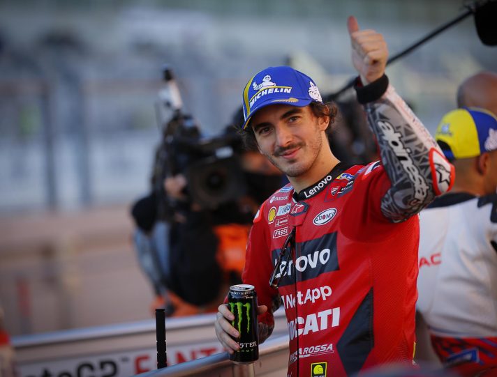 MotoGP, Bagnaia ci scherza su: “L’anteriore? Chiederò a Valentino!” francesco bagnaia motogp