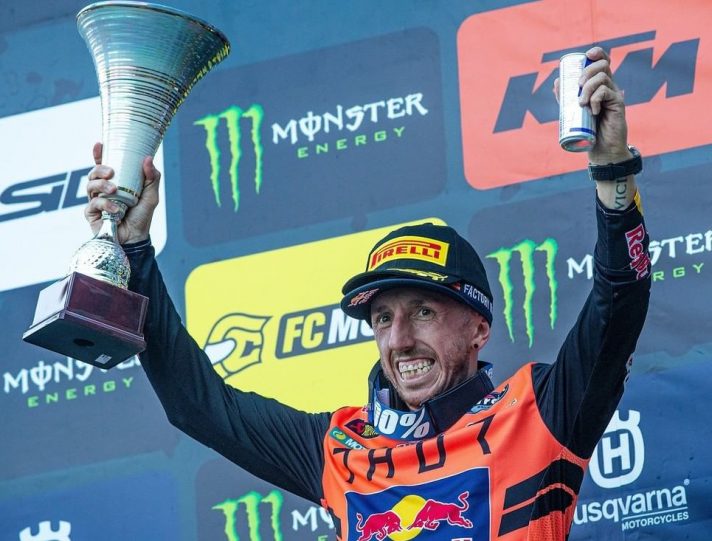 Tony Cairoli ritorna in pista: jolly al Supercross di Parigi Tony Cairoli
