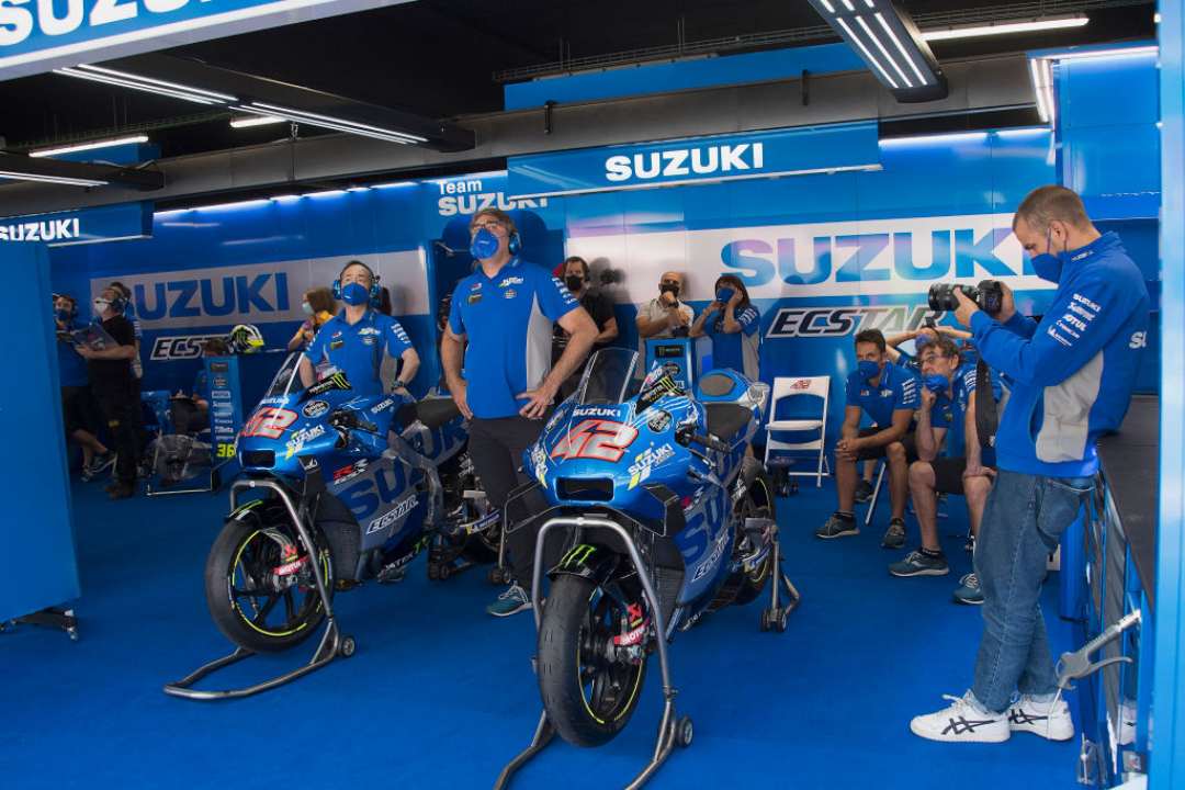MotoGP, box Suzuki