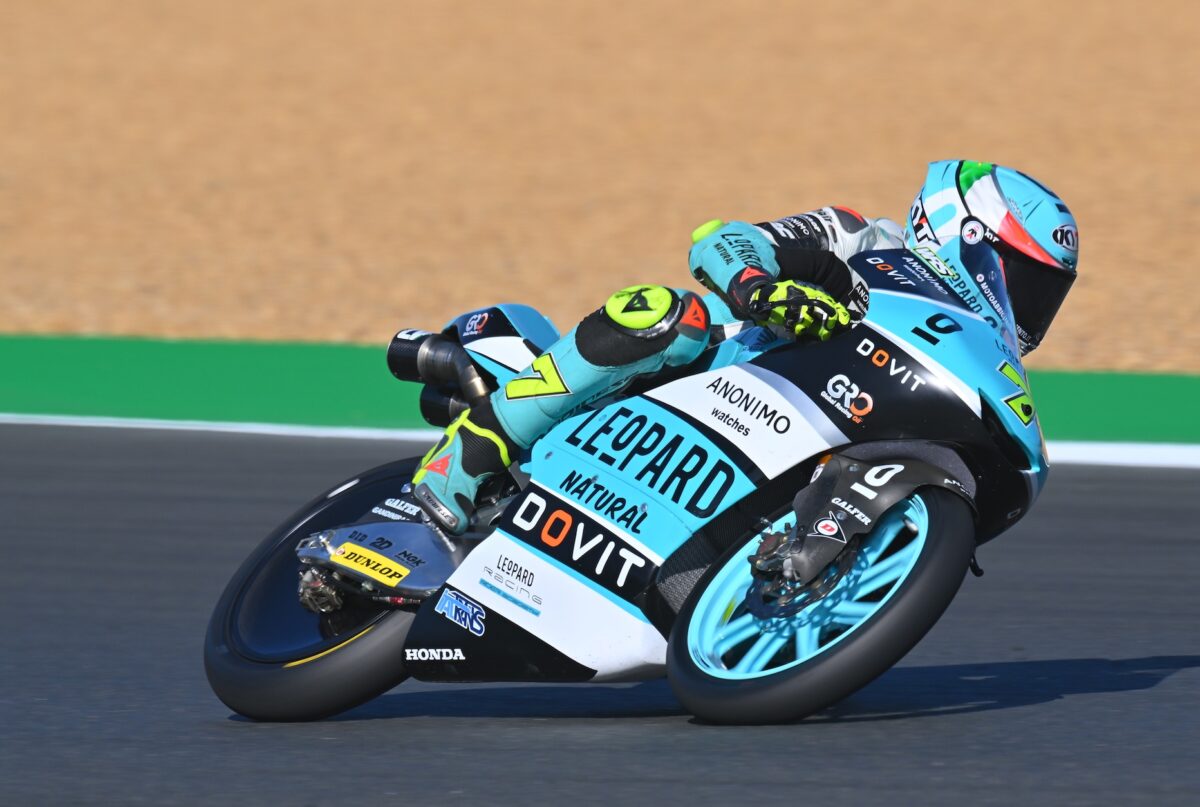 VIDEO Moto3 Le Mans: Highlights del GP, Dennis Foggia che beffa Dennis Foggia, Moto3