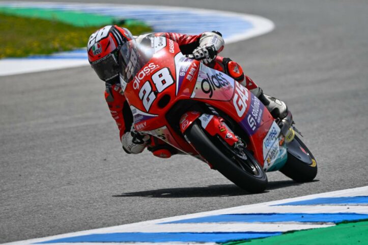 Moto3 Jerez: Izan Guevara, trionfo con mossa “alla Jorge Lorenzo” izan guevara moto3