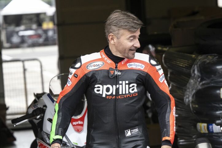 Max Biaggi, passerella al Mugello con la sua Aprilia prima della gara MotoGP max biaggi aprilia all stars