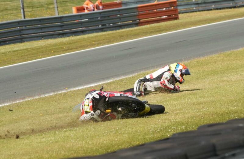 fellon crash fp3 moto3 