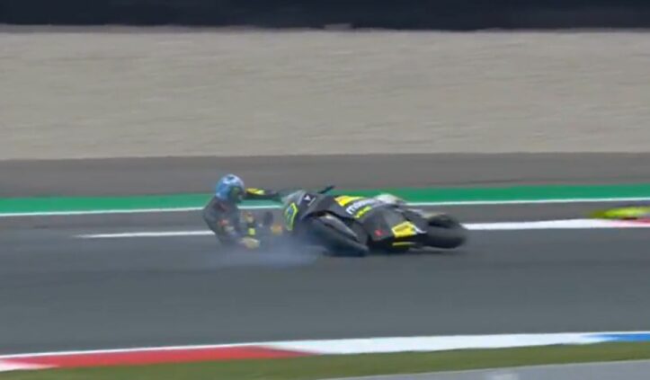 Moto2 Assen: doppietta Aspar in qualifica, Vietti 11° con caduta vietti-crash-q2-moto2-assen