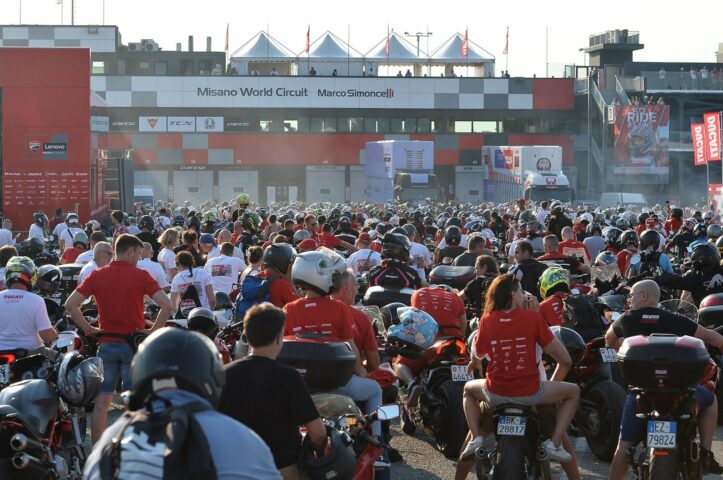 Ducati WDW rovente: Marco Bezzecchi “Difficile muoversi ma che bello!” Marco Bezzecchi, WDW