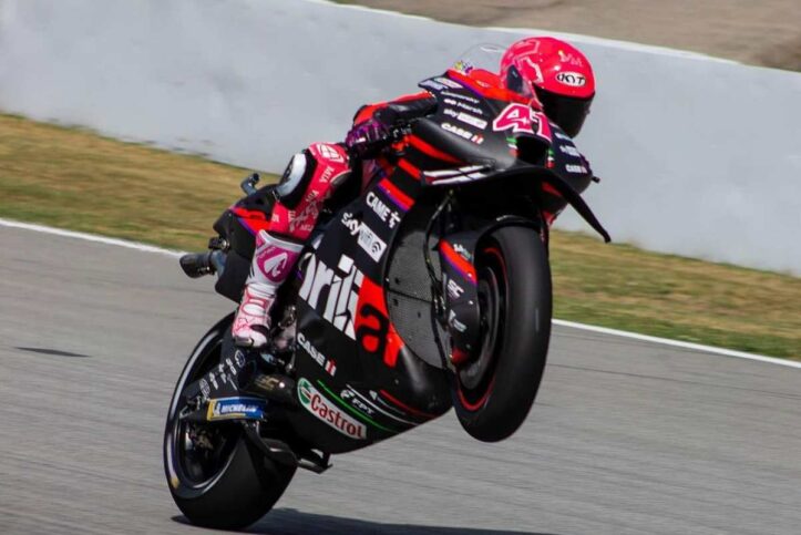 MotoGP, il box di Aleix Espargarò alla carica: “Adesso sembra invincibile” MotoGP, Aleix Espargaro