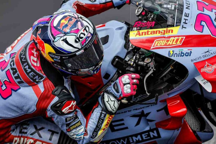 MotoGP, Enea Bastianini sfortunato: danni al cerchione della Ducati MotoGP, Enea Bastianini